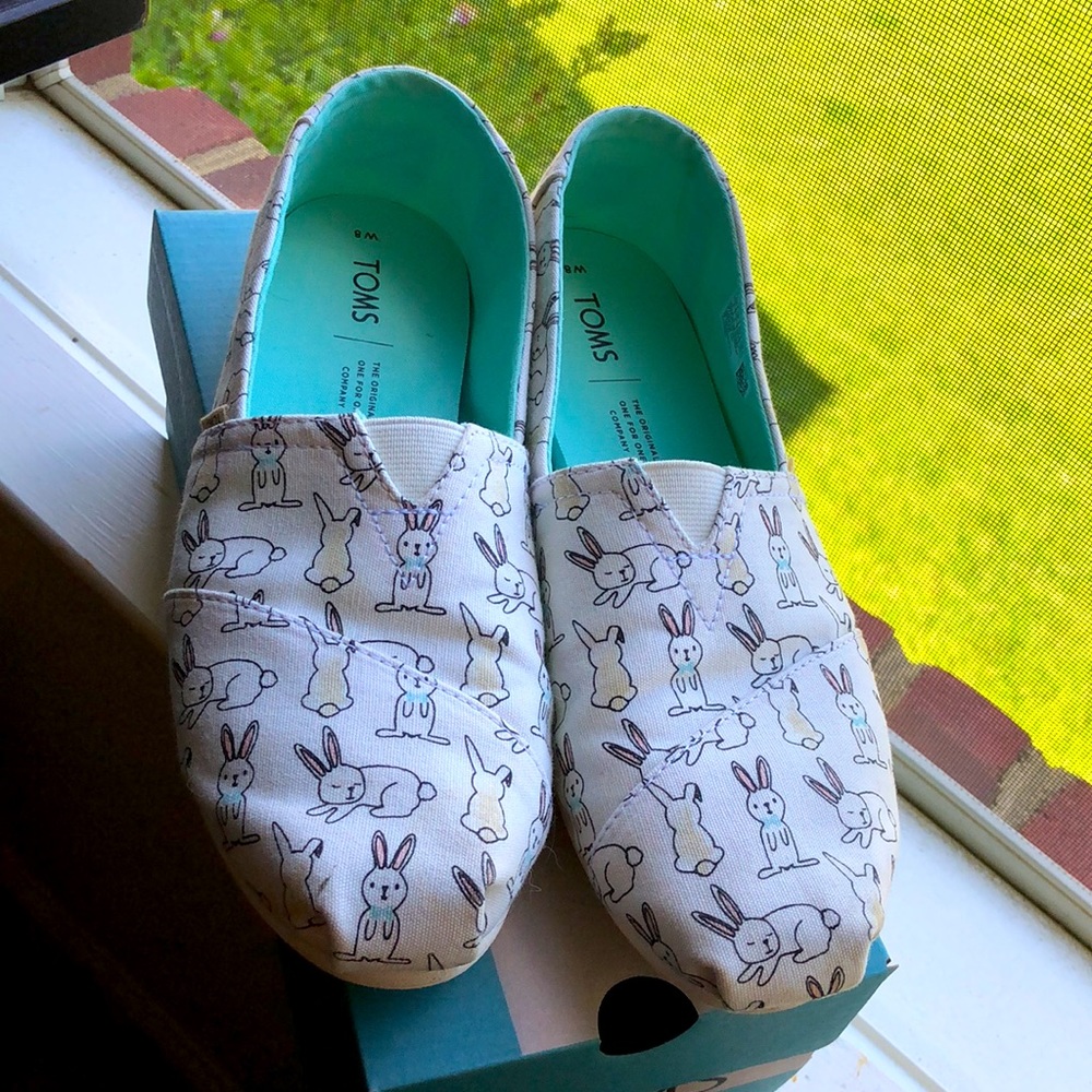 Cute Chic Bunny Rabbit TOMS